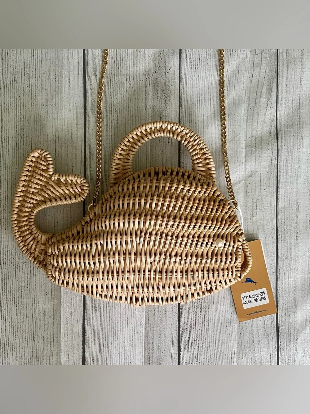 Tommy Bahama Woven Whale Crossbody Bag in Tan with Pearl Accent - Picture 2 of 3
